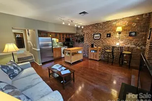229 N Poplar St, Charlotte, NC 28202 - Photo 4