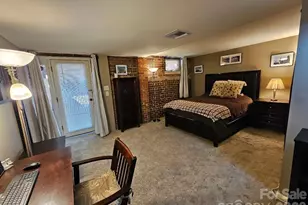 229 N Poplar St, Charlotte, NC 28202 - Photo 8