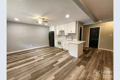 210 N Salisbury Avenue, Spencer, NC 28159 - Photo 2