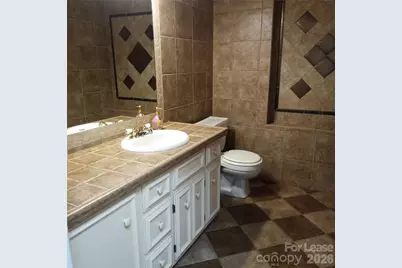 620 4th Street NW, Hickory, NC 28602 - Photo 2