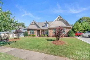 1310 Robinson Oaks Dr, Gastonia, NC 28054 - Photo 4