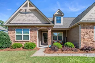1310 Robinson Oaks Dr, Gastonia, NC 28054 - Photo 1