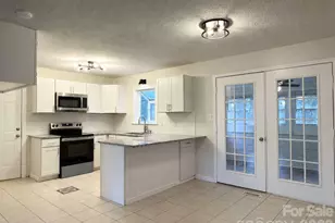 2060 27th Ave Dr NE, Hickory, NC 28601 - Photo 4