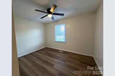 2060 27th Avenue Drive NE, Hickory, NC 28601 - Photo 18