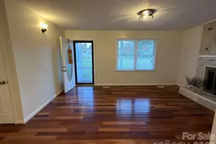2060 27th Ave Dr NE, Hickory, NC 28601 - Photo 6