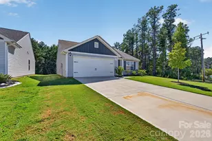 632 Lancelot Dr, Richburg, SC 29729 - Photo 2