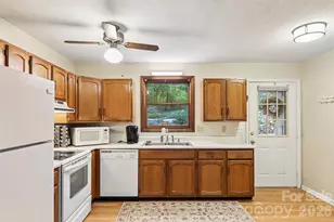 64 Blue Jay Loop, Maggie Valley, NC 28751 - Photo 10