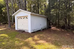 1037 Cross Creek Dr, Oakboro, NC 28129 - Photo 6