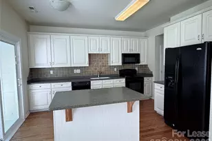 7549 Bluff Point Ln, Denver, NC 28037 - Photo 2