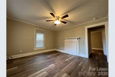904 W 6th Avenue, Gastonia, NC 28052 - Photo 2