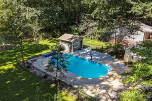 1602 Fairway Dr, Newton, NC 28658 - Photo 2