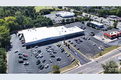000 Plaza Road Extension, Charlotte, NC 28215 - Photo 4