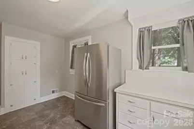 419 1st Avenue N, Conover, NC 28613 - Photo 16