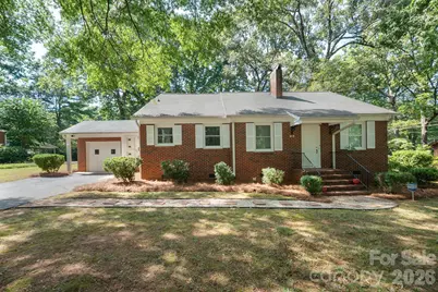419 1st Avenue N, Conover, NC 28613 - Photo 2