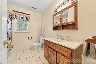 4131 Wandering Lane NE, Hickory, NC 28601 - Photo 30