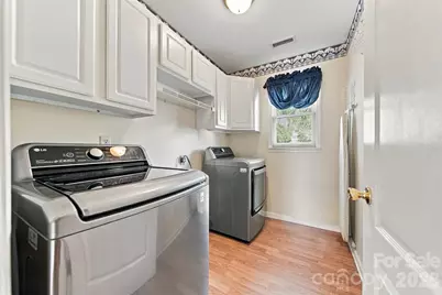 4131 Wandering Lane NE, Hickory, NC 28601 - Photo 34