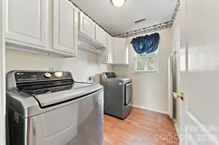 4131 Wandering Ln NE, Hickory, NC 28601 - Photo 34