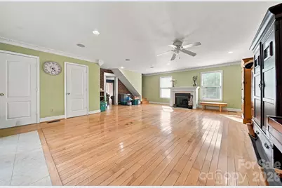4131 Wandering Lane NE, Hickory, NC 28601 - Photo 14