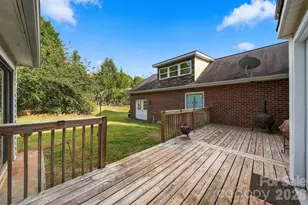 4131 Wandering Ln NE, Hickory, NC 28601 - Photo 38