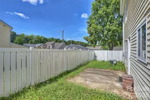 7310 Fig Ln, Charlotte, NC 28215 - Photo 20