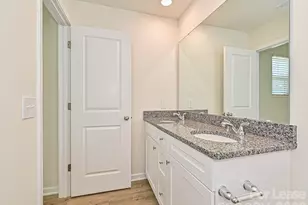 1725 E Cloaninger Ave, Statesville, NC 28625 - Photo 16