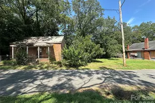 806 Gordon St, Monroe, NC 28112 - Photo 1