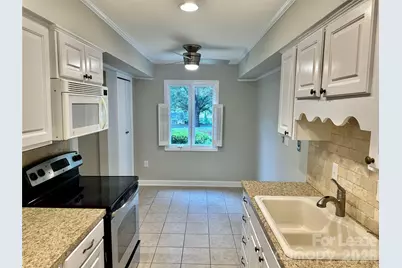 7014 Quail Hill Road, Charlotte, NC 28210 - Photo 8