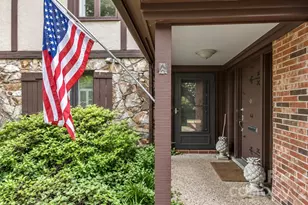 7014 Quail Hill Rd, Charlotte, NC 28210 - Photo 2
