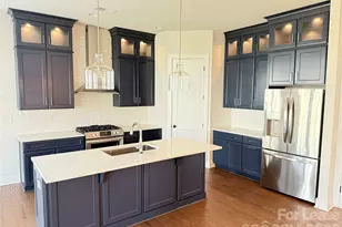 412 Hyco Ct, Davidson, NC 28036 - Photo 2