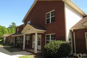 102 Brandywine Dr NE, Conover, NC 28613 - Photo 2