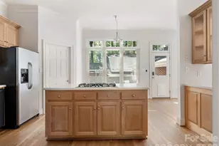 1105 Randolph Oaks Ct, Charlotte, NC 28211 - Photo 8