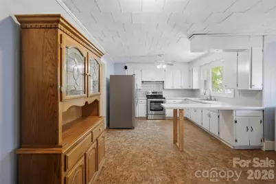 512 1st Street W, Conover, NC 28613 - Photo 20
