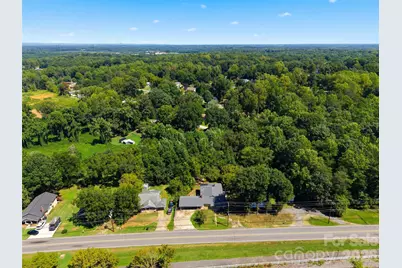 512 1st Street W, Conover, NC 28613 - Photo 32