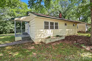 4115 Tresevant Ave, Charlotte, NC 28208 - Photo 1