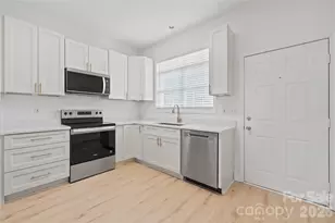 105 Woodsong Ln, Mooresville, NC 28117 - Photo 2