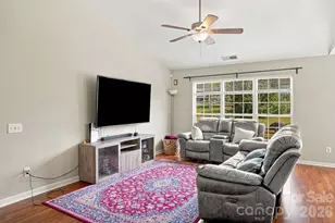 7422 Stone Mountain Ct, Charlotte, NC 28262 - Photo 6