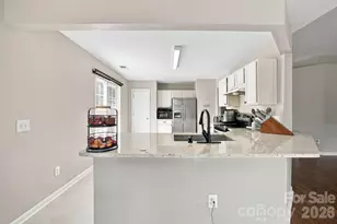 7422 Stone Mountain Ct, Charlotte, NC 28262 - Photo 10