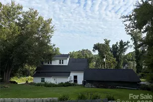 11 Republic St, Great Falls, SC 29055 - Photo 2
