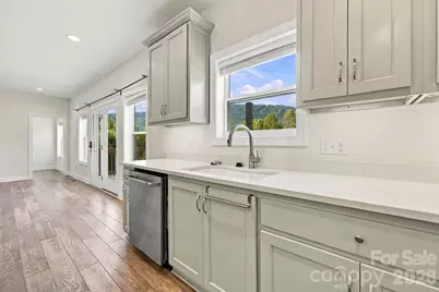 68 Rock View Court, Hendersonville, NC 28739 - Photo 10