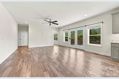 68 Rock View Court, Hendersonville, NC 28739 - Photo 16