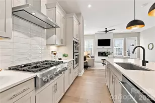 5026 Harrowsmith Ln, Charlotte, NC 28204 - Photo 14