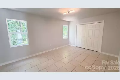 6226 Dumont Lane, Charlotte, NC 28269 - Photo 8