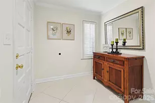 5811 Sharon Rd, Charlotte, NC 28210 - Photo 4