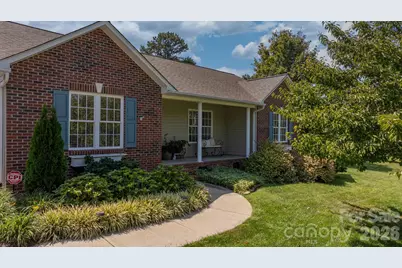 4391 33rd Street Lane NE, Hickory, NC 28601 - Photo 2