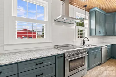 201 E 1st Street, Lowell, NC 28098 - Photo 10