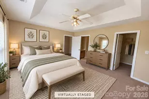 2412 Smugglers Ct, Charlotte, NC 28216 - Photo 2