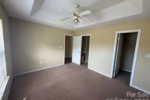 2412 Smugglers Ct, Charlotte, NC 28216 - Photo 12