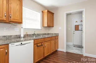 8415 Quail Hollow Dr, Harrisburg, NC 28075 - Photo 14