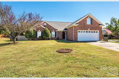 8415 Quail Hollow Drive, Harrisburg, NC 28075 - Photo 2