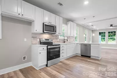 111 N Clay Street, Lowell, NC 28098 - Photo 4